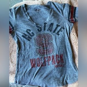 Small NC state glitter vneck tshirt